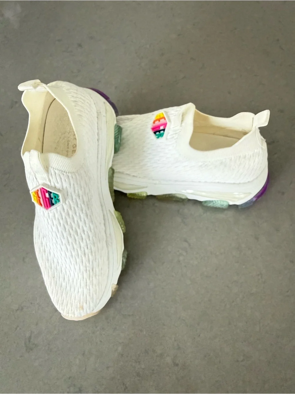Kurt Geiger White Slip-On Sneakers with Rainbow Logo 8 Excellent condition - Picture 1 of 7
